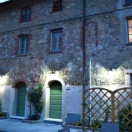 Casa Mita Con Ombrellone A Lido Di Nyaraló *