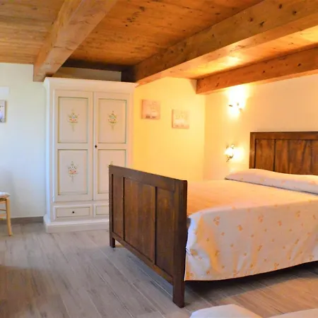 Casa Mita Con Ombrellone A Lido Di Nyaraló